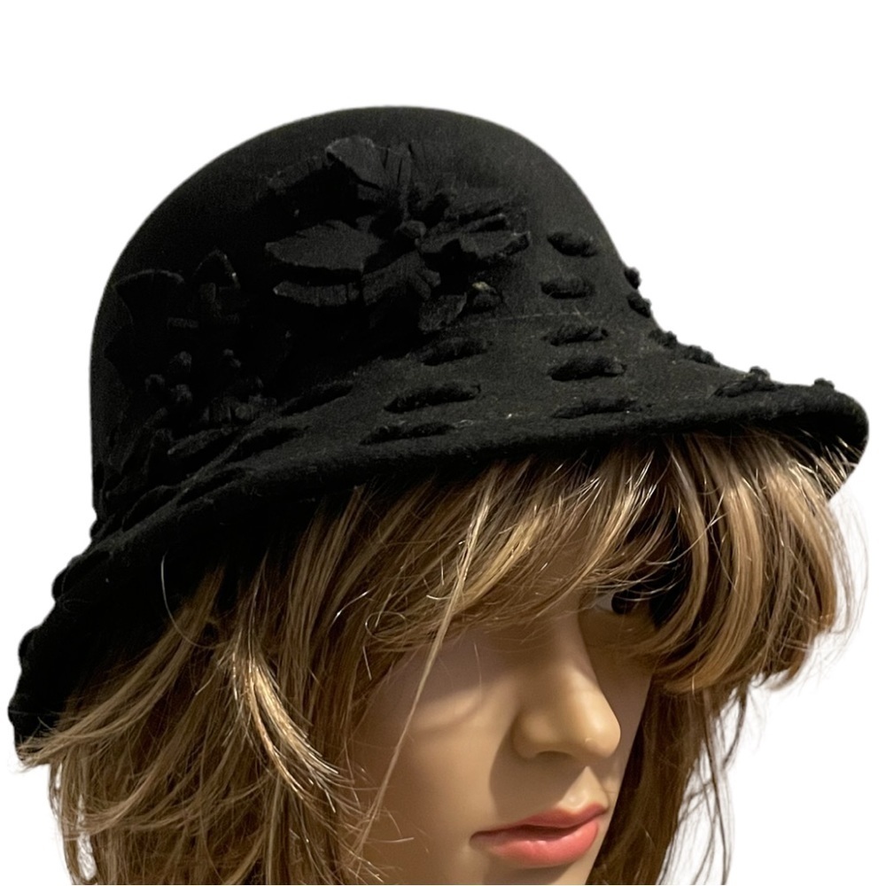 Heaslip wool bucket cloche hat